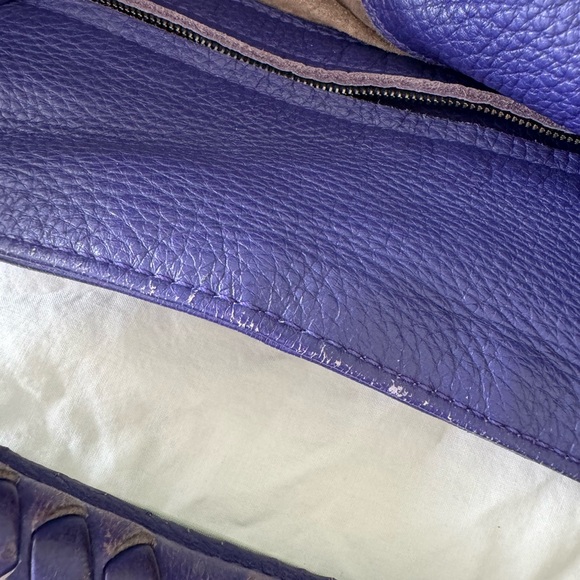 BOTTEGA VENETA Bottega Veneta intrecciato purple leather extra large bag. - Picture 7 of 11